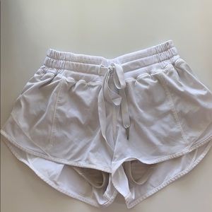 Lululemon Hotty Hot Short 2.5” with ties